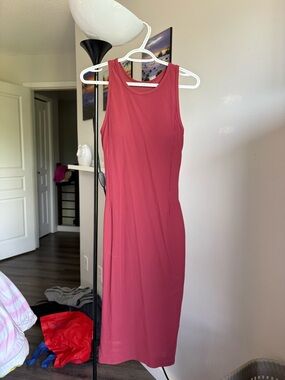 EUC Lululemon Brunch and Back Dress Chianti Size 6